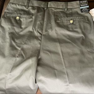 Jos. A Bank Traveler Pants 34X32